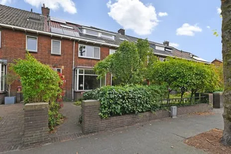 Tussenwoning te koop: Looierslaan 58A, Verzetsheldenwijk Leidschendam