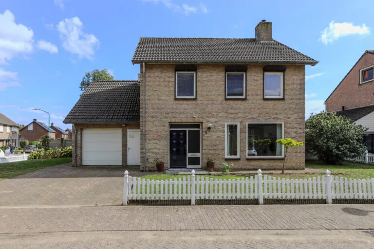 Vrijstaande woning te koop: Looiersstraat 3, Oeffelt