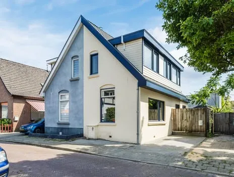 Hoekwoning te koop: Looierstraat 5, Velp-Zuid beneden spoorlijn Velp (Ge)
