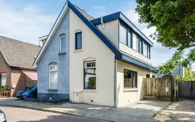 Corner house for sale: Looierstraat 5, Velp-Zuid beneden spoorlijn Velp