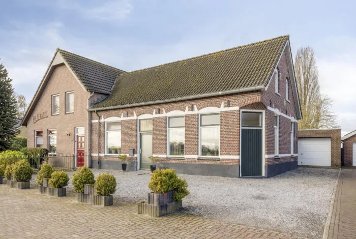 Twee-onder-één-kap te koop: Loonseweg 17, Oploo buitengebied Oploo