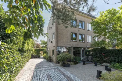 Twee-onder-één-kap te koop: Loosdrechtseweg 63, Staatsliedenkwartier Hilversum