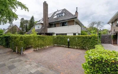 Twee-onder-één-kap te koop: Loosdrechtseweg 80, Het Rode Dorp Hilversum