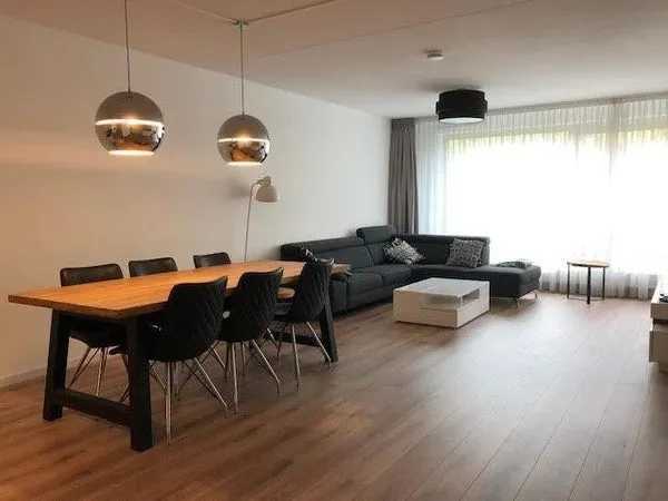 Woning te huur: Loosduinenstraat, Delflandpleinbuurt-West Amsterdam