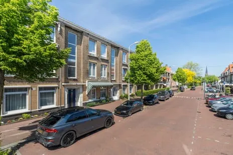 Appartement te koop: Loosduinse Hoofdstraat 247, Kom Loosduinen 'S-Gravenhage