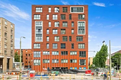 Appartement te koop: Loosduinseweg 299, Rond de Energiecentrale 'S-Gravenhage