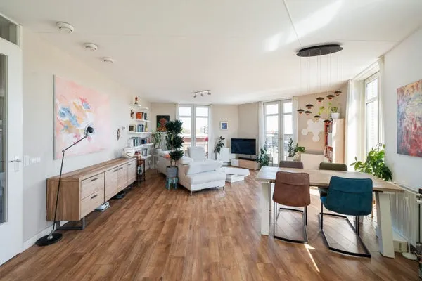 Woning te koop: Loosduinseweg, Heesterbuurt 'S-Gravenhage