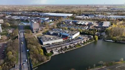 Tussenwoning te koop: Lorentzbaan 8, Nieuwegein