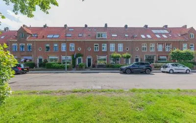 Tussenwoning te huur: Lorentzkade 212, Zeeheldenbuurt Haarlem