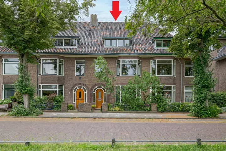 Tussenwoning te koop: Lorentzkade 26, Leiden