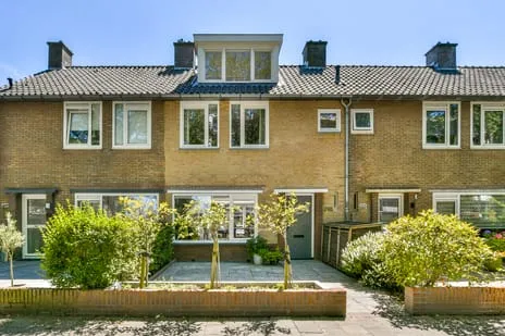 Terraced house for sale: Lorentzstraat 296, Nieuw Noord - wonen Zandvoort