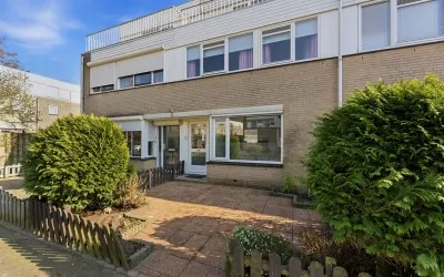 Tussenwoning te koop: Lorentzstraat 34, Het Zand Ridderkerk