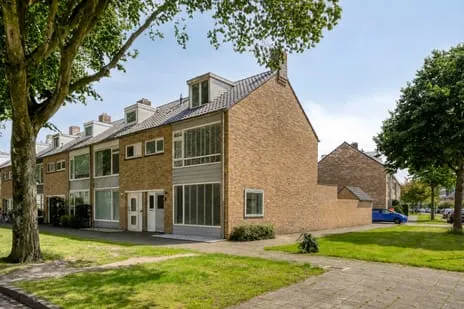 Corner house for sale: Lorentzstraat 68, Overakker Breda