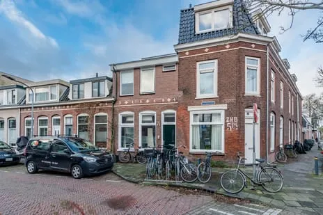 Tussenwoning te koop: Lotterstraat 43, Haarlem