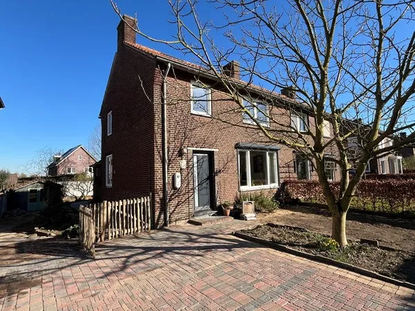 Twee-onder-één-kap te koop: Lottumseweg 3, Broekhuizen Broekhuizen