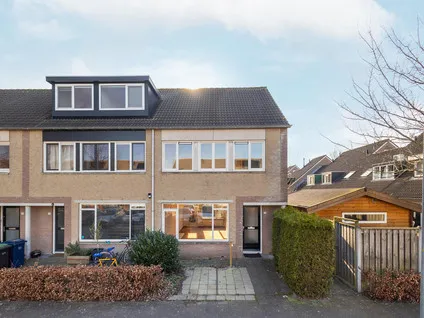 Hoekwoning te koop: Lotusbloemweg 34, Bloemenbuurt Zuid Almere