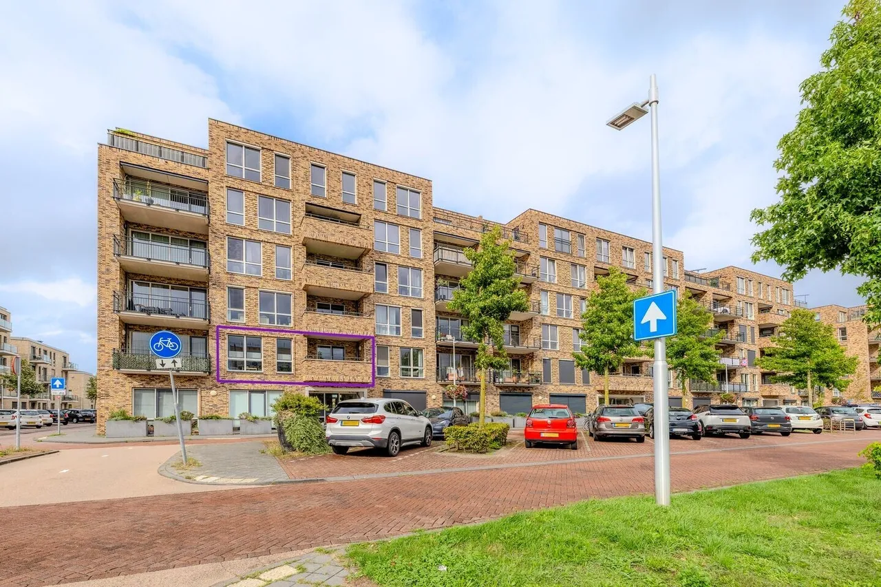 Appartement te koop: Louis Armstronglaan 556, Utrecht