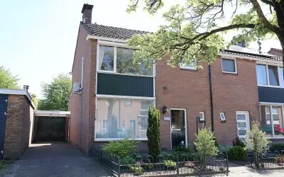 Twee-onder-één-kap te koop: Louis Braillestraat 22, Deppenbroek Enschede