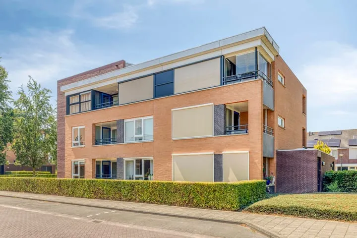 Appartement te koop: Louis Paul Boonhof 23, Antoniusparochie Waalwijk