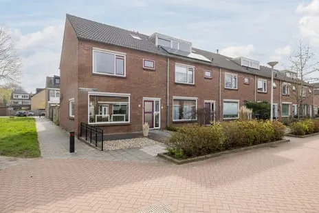 Hoekwoning te koop: Louis Couperusstraat 1, Schrijversbuurt Papendrecht