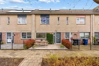 Tussenwoning te koop: Louis de Funèsstraat 25, Filmwijk Bouwrai Noord Almere