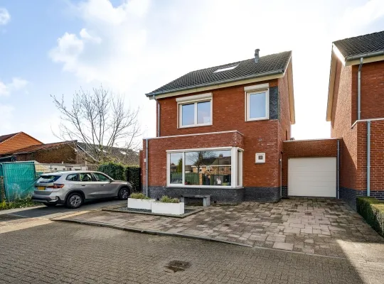 Hoekwoning te koop: Louis Marie Jaminhof 2, Bunde Bunde