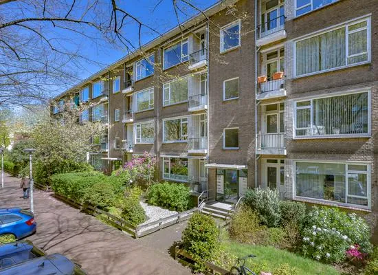 Appartement te koop: Louise Henriëttestraat 50, Bezuidenhout-Midden 'S-Gravenhage