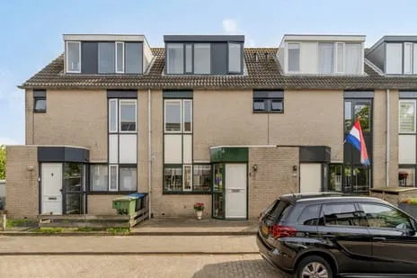Tussenwoning te koop: Louise Wentstraat 36, Dobbewijk-Zuid Leiden