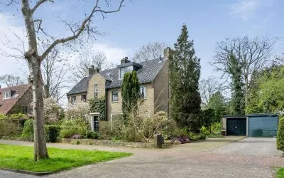 Twee-onder-één-kap te koop: Louise de Colignylaan 60, Neethofbuurt Santpoort-Zuid