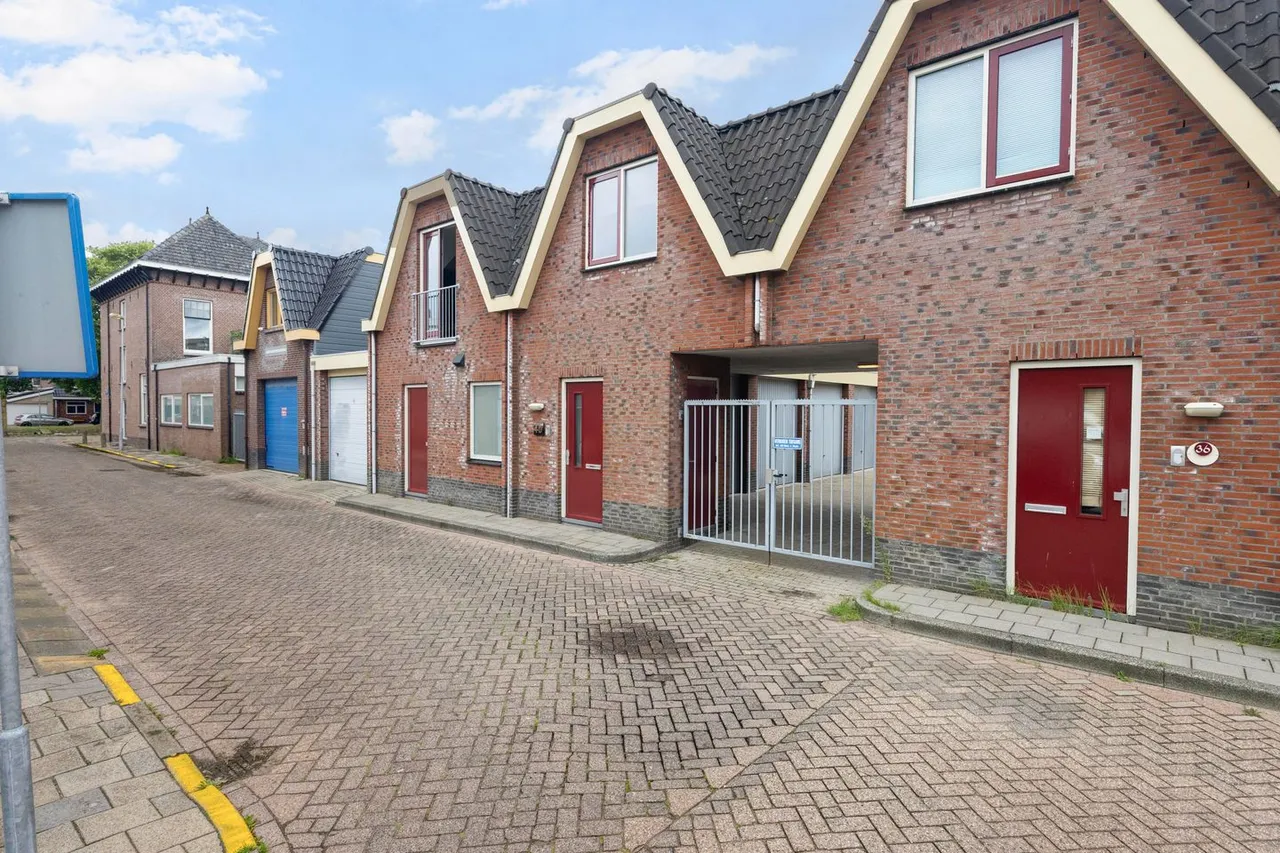 Appartement te koop: Louisehof 40, Den Helder