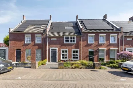 Tussenwoning te koop: Louwerserf 3, Schutsboom Helmond