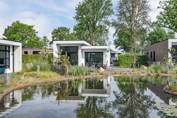 Twee-onder-één-kap te koop: Loverensestraat 10, Cromvoirt Cromvoirt