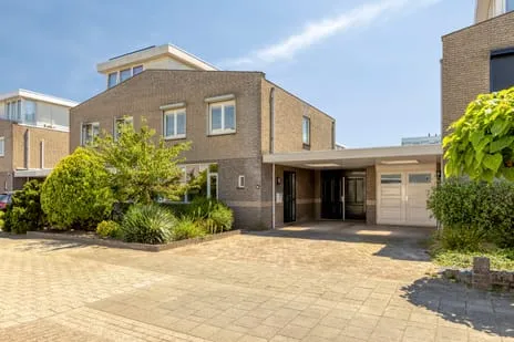 Tussenwoning te koop: Luchtenburg 20, Mettegeupel Oss