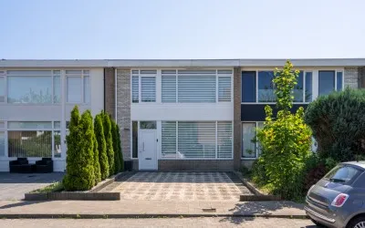 Tussenwoning te koop: Luchthavenlaan 14, Luchthavenbuurt Oost Tilburg