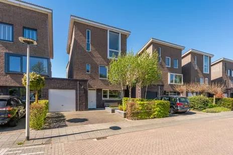 Twee-onder-één-kap te koop: Ludolph Bohlenstraat 72, Schouten Voorhout