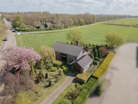 Vrijstaande woning te koop: Luiten Ambachtstraat 36A, Raamsdonk Raamsdonk