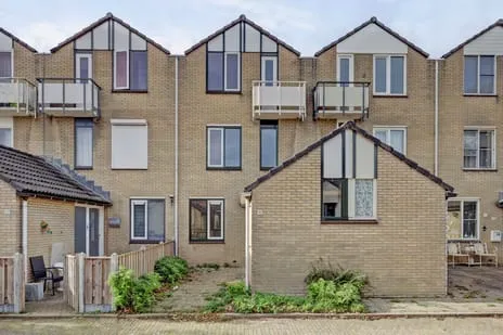 Tussenwoning te koop: Lunenburg 18, Bossenburgh - Weyevliet Vlissingen