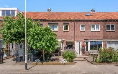 Tussenwoning te koop: Lunetstraat 42, Tuinzigt Breda