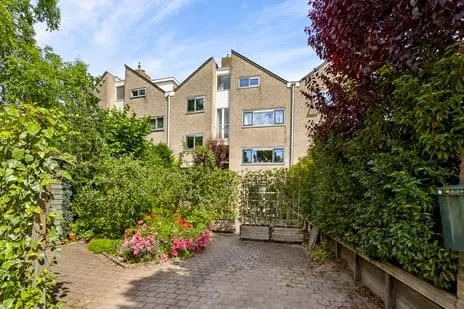 Tussenwoning te koop: Lupine-oord 11, Oorden Houten