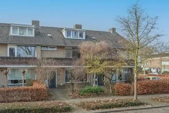 Tussenwoning te koop: Lupinelaan 17, Waalre