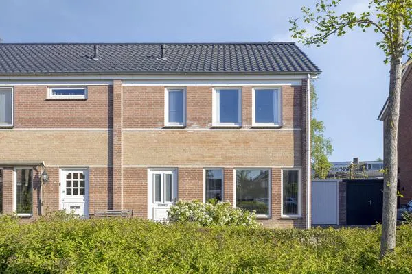 Twee-onder-één-kap te koop: Lupinestraat 24, Eviestraat-Vlasstraat e.o. Riethoven
