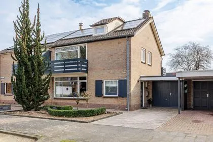 Tussenwoning te koop: Lupinestraat 26, Beuningen-Centrum Oost Beuningen Gld