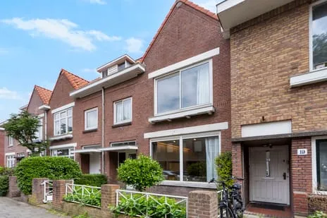 Terraced house for sale: Luxemburgstraat 17, Kom Loosduinen 'S-Gravenhage