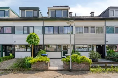 Tussenwoning te koop: Lyra 100, Waterman en omgeving Dordrecht