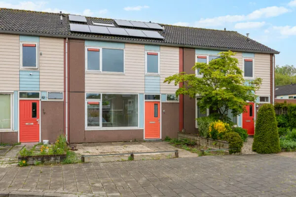 Tussenwoning te koop: Léharstraat 32, Zonnemaat Zevenaar
