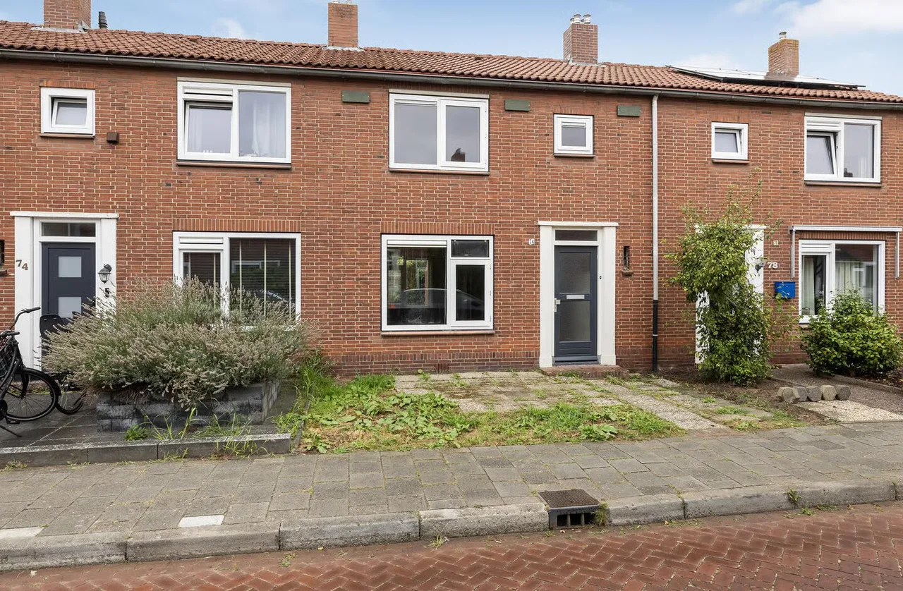 Tussenwoning te koop: M.A. de Ruyterlaan 76, Winschoten