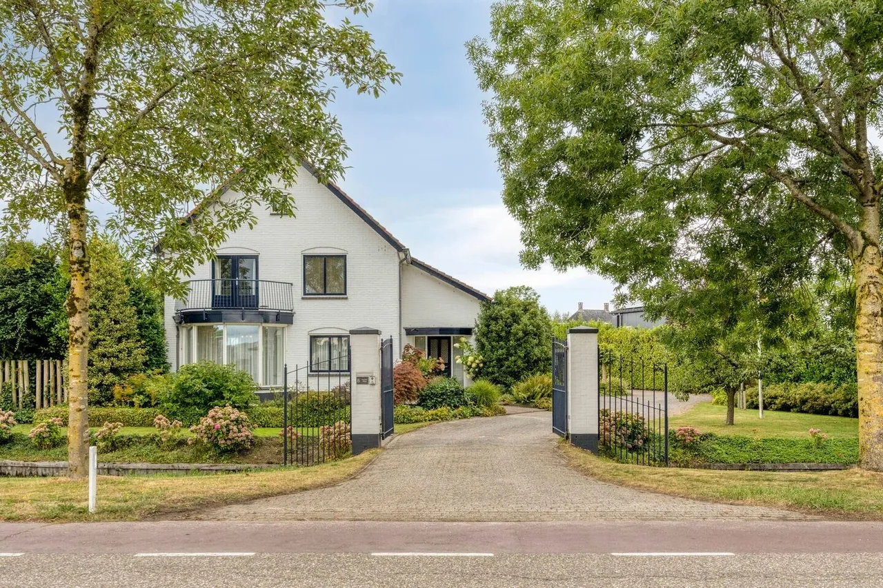 Vrijstaande woning te koop: M.A. Reinaldaweg 8, Woerden