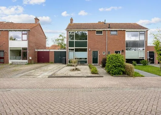 Tussenwoning te koop: M H Trompstraat 3, Zuidhorn Zuidhorn