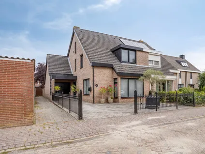 Koopwoning: M. Siegenbeekstraat 4 in Raamsdonksveer - €697.000 - 217m²