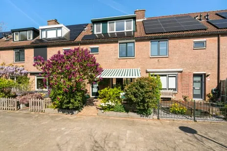 Tussenwoning te koop: M.Dotingalaan 39, De Klomp Weesp